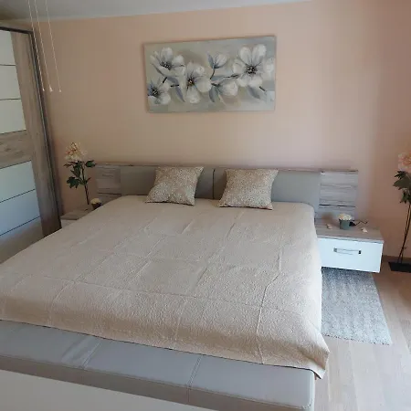M & D Apartment *