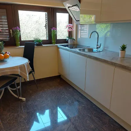 Apartment M & D *